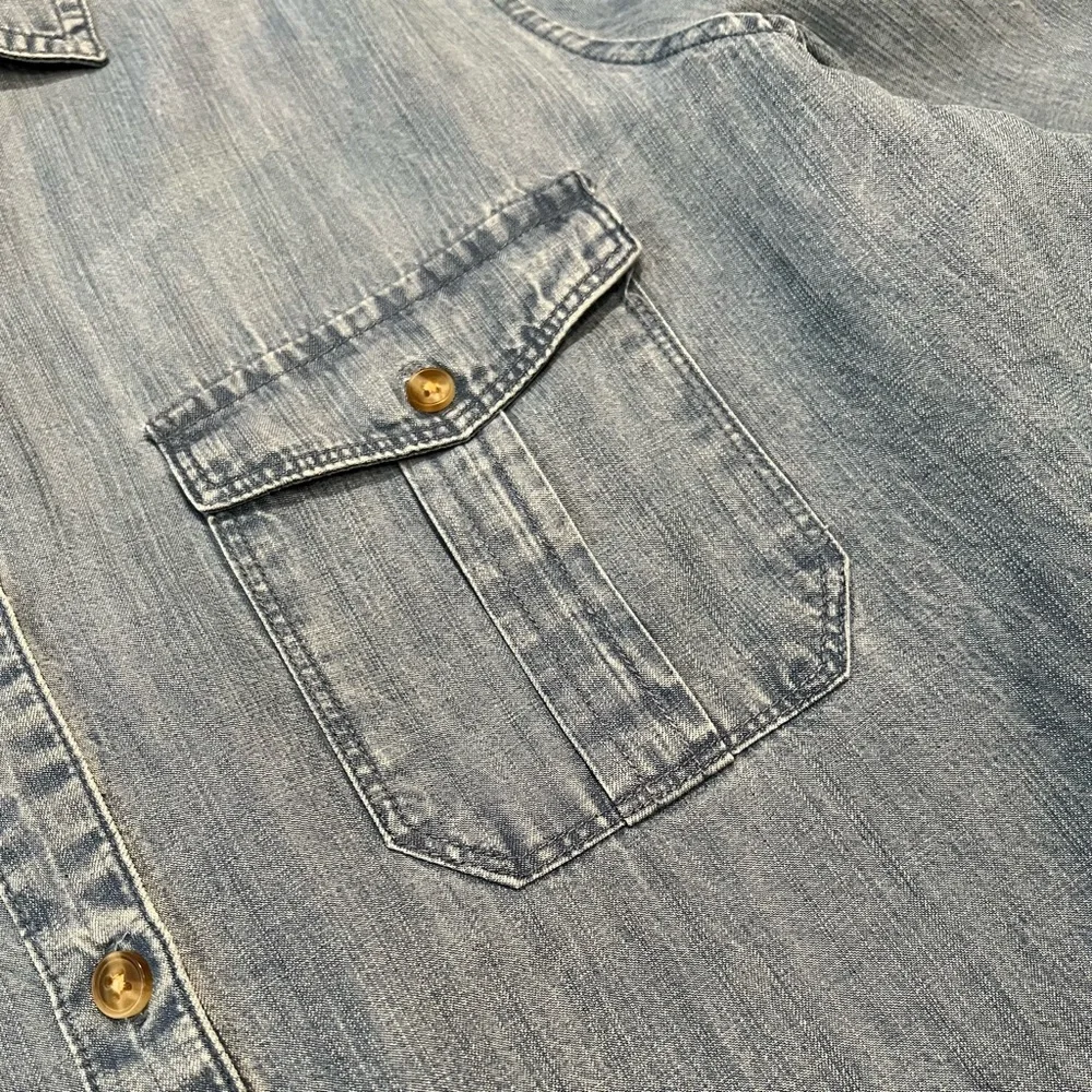 EUC - AEROPOSTALE Blue Chambray Button-down Long-sleeve Shirt in Size LARGE - Picture 4 of 9